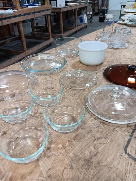 Pyrex dishes and glass lids