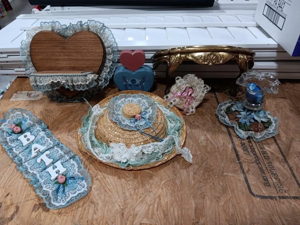 Blue, white, pink decor lot.