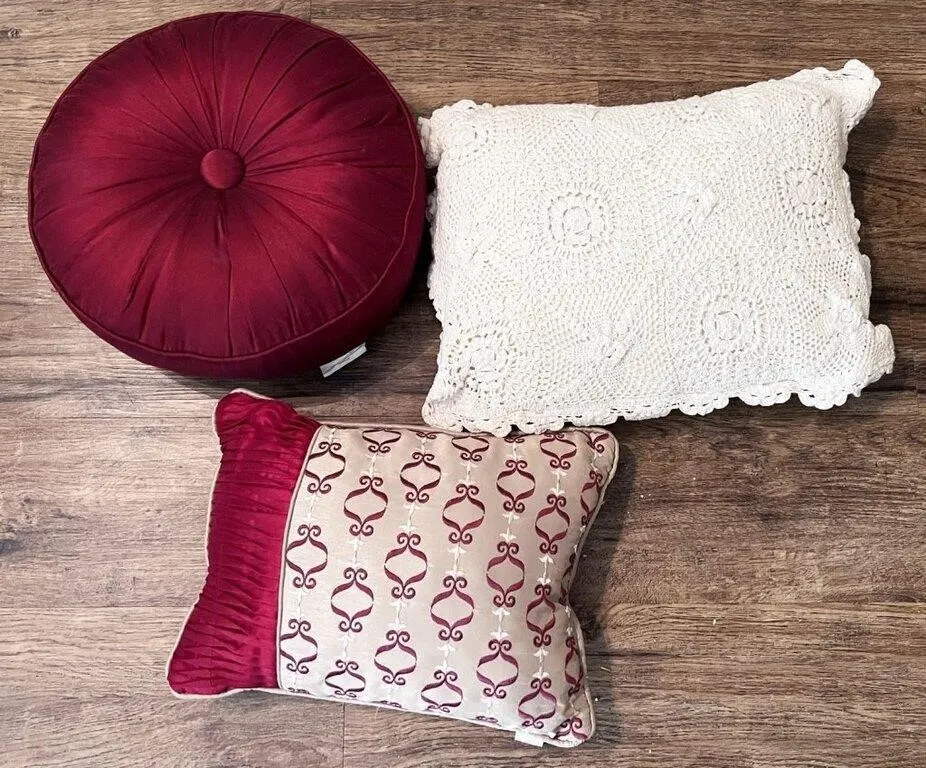 3pc throw pillows