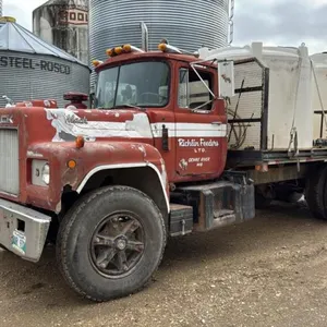1977 Mack tandem truck 171,351 kilometres showing VIN# 15551 Owners: Richlin Feeders Ltd. Seller: Fraser Auction Service Ltd. ________________________