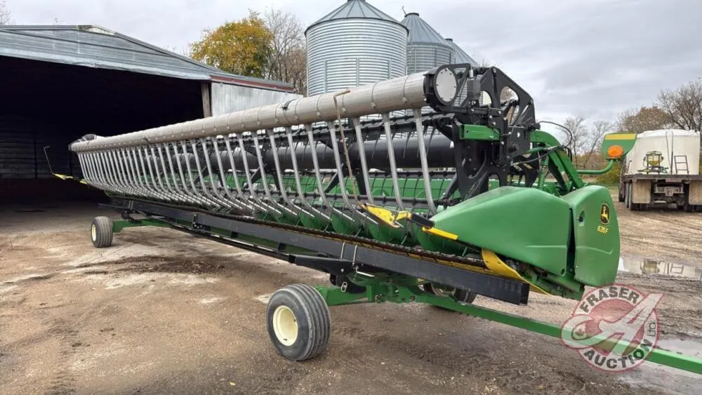 35’ John Deere 635F HydraFlex header s/n: 765205