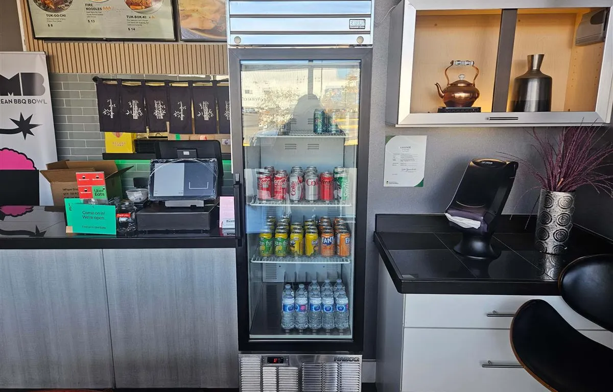 Habco SE24SXG Glass Door Merchandiser Refrigerator
UNRESERVED