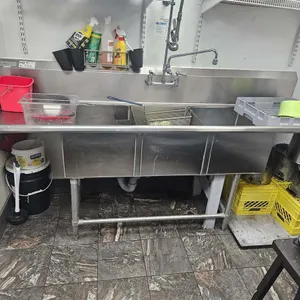 Stainless Steel Prep Table w/ Undershelf
 UNRESERVED