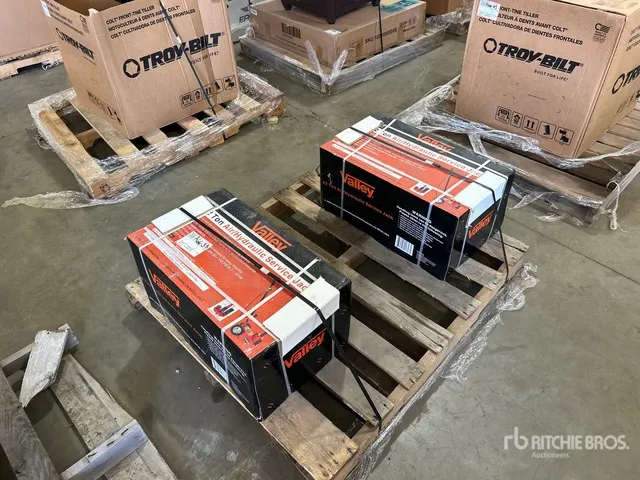Quantity of (2) 22 Ton Service Jack