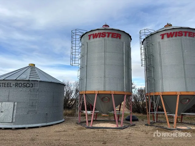 Twister +/- 2200 bu 5 Ring Hopper Grain Bin