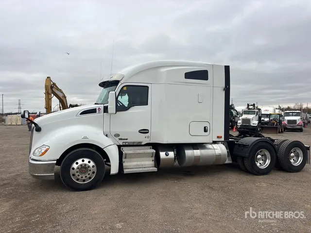 2021 Kenworth T680 6x4 T/A Sleeper Truck Tractor