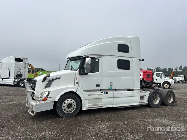 2015 Volvo VNL 6x4 T/A Sleeper Truck Tractor
