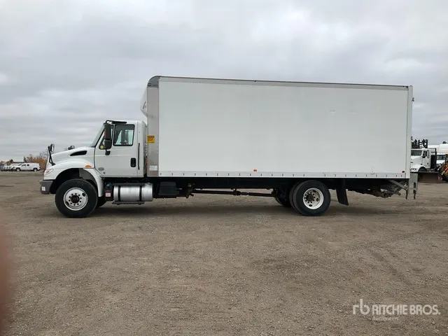 2019 International 4300 4x2 Van Truck