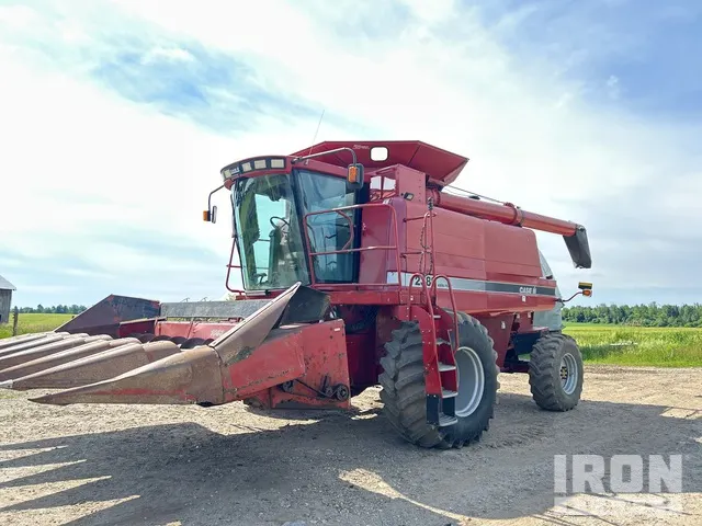 2001 Case IH 2388 4x4 Combine Harvester