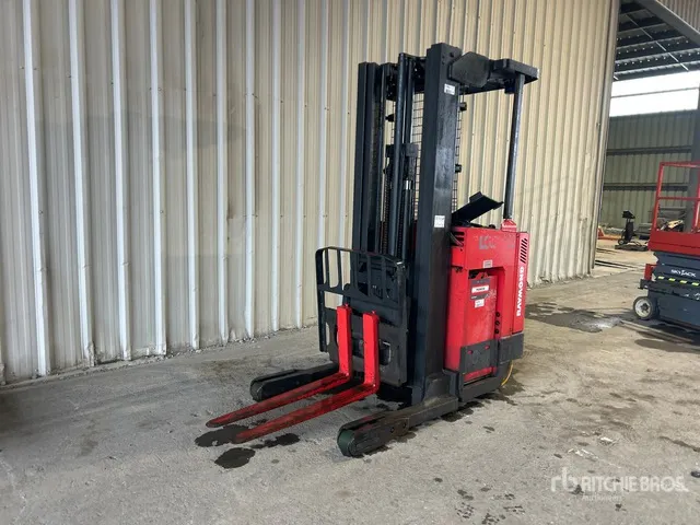 2013 Raymond EZ R40TT 4500 lb Order Picker