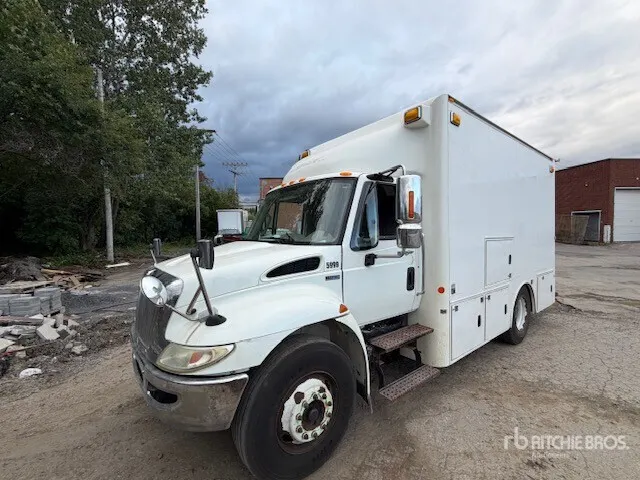 2013 International 4000 4x2 Service Truck
