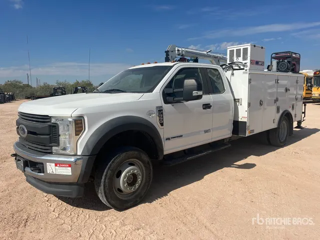 2019 Ford F-550 XL 4x4 Extended Cab Service Truck