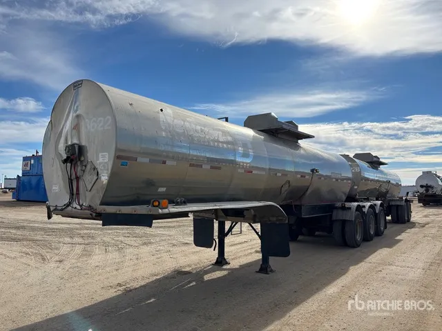 2006 Polar 14006 L Tri/A Super B-Train Lead Sulphur Tanker Trailer