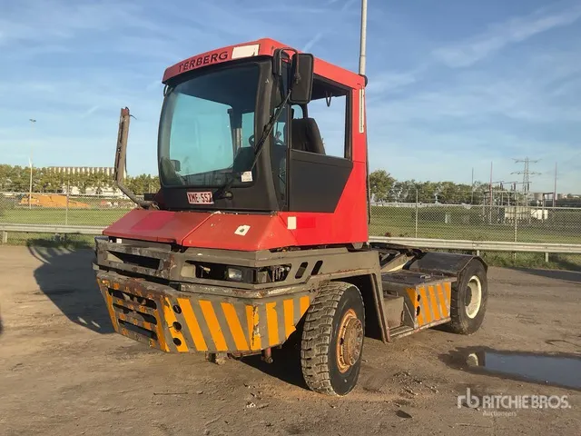 2002 Terberg RT 4x4 Spotter Truck (Inoperable)