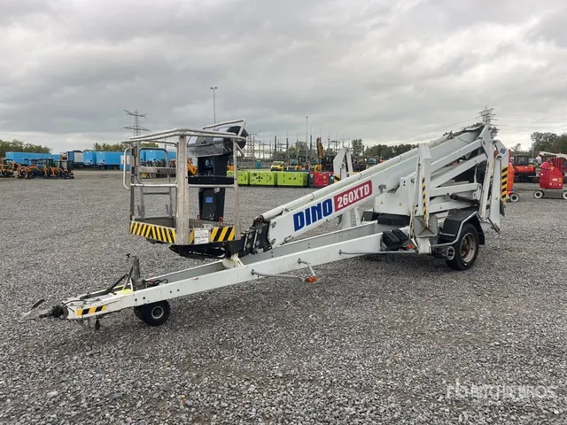 2016 Dino 260XTD Towable Lift (Inoperable)