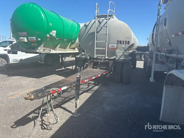 1979 S/A Turntable Tanker Trailer