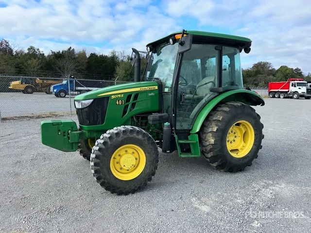 2021 John Deere 5075E 4WD Utility Tractor