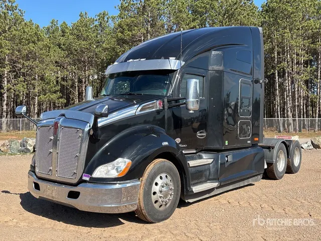 2022 Kenworth T680 6x4 T/A Sleeper Truck Tractor