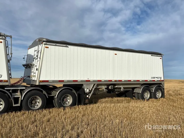 Lode King 30 ft T/A Super B-Train Pup Grain Trailer