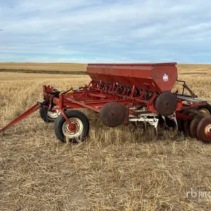 International Harvester 13 ft 6 in Seeder
