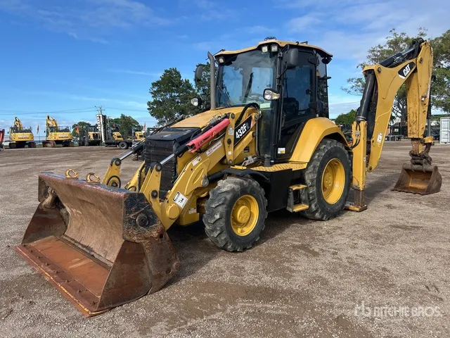 2016 Cat 423F 4x4 Backhoe Loader