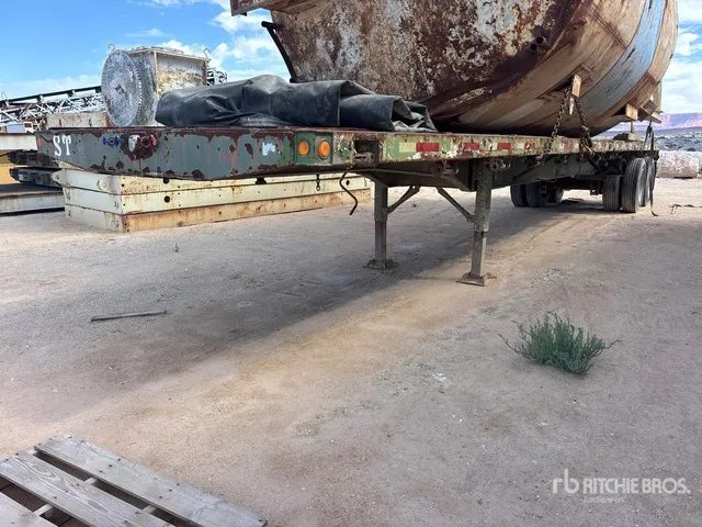1968 Fruehauf 40 ft T/A Flatbed Trailer
