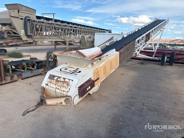 JPConveyors 30 in x 60 ft Portable Stacking Conveyor