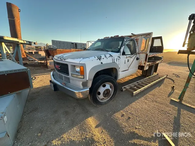 1995 Chevrolet 3500 SL 4x2 Flatbed Truck