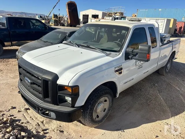 2009 Ford F-250 XL 4x2 Extended Cab Pickup