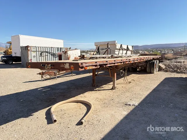 1980 Budd FF25400AX65 T/A Flatbed Trailer