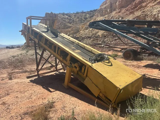 36 in x 24 ft Stationary 36 in Radial Stacker Leg Conveyor Belt