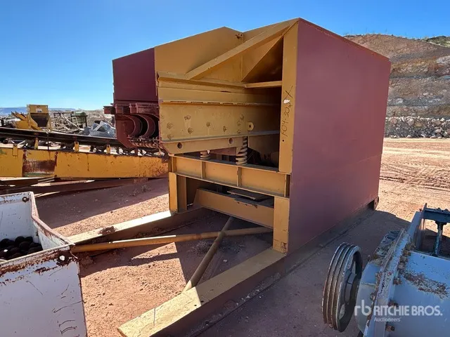 7 ft 6 in x 12 ft Skid Mounted Aggregate Feeder