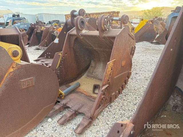50 in Digging Excavator Bucket