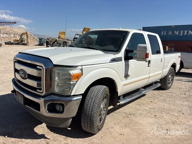 2014 Ford F-250 FX4 4x4 Crew Cab Pickup