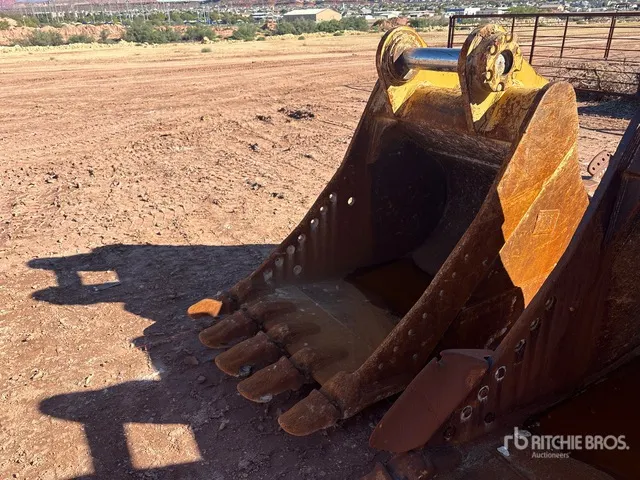 48 in Digging Excavator Bucket - Fits Cat