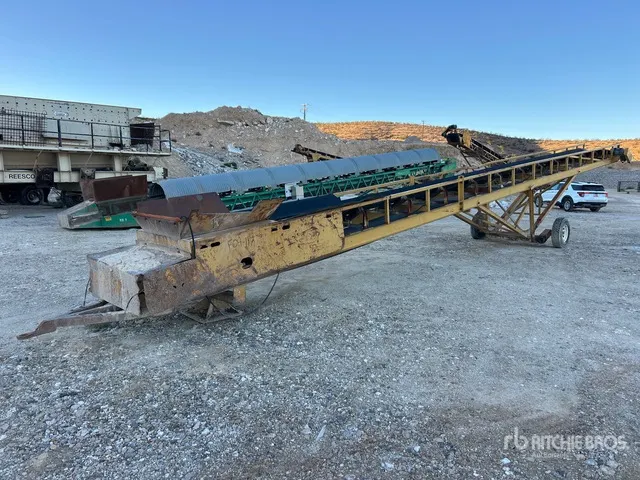30 in x 57 ft Radial Stacking Conveyor