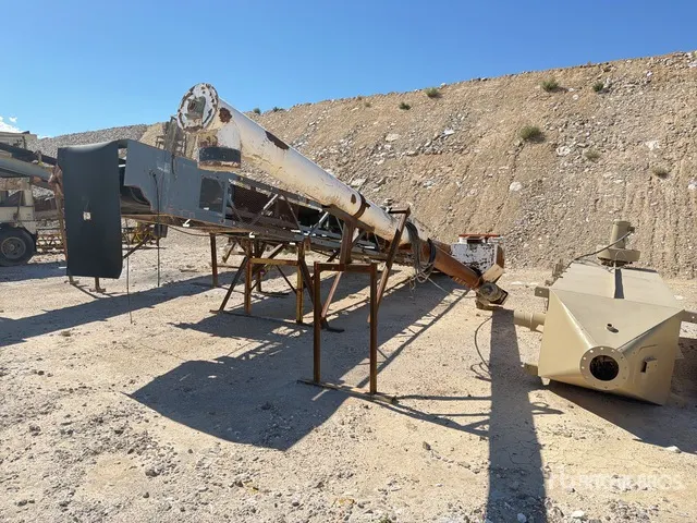 2003 Cemen Tech 9 in x 22 ft Concrete Auger