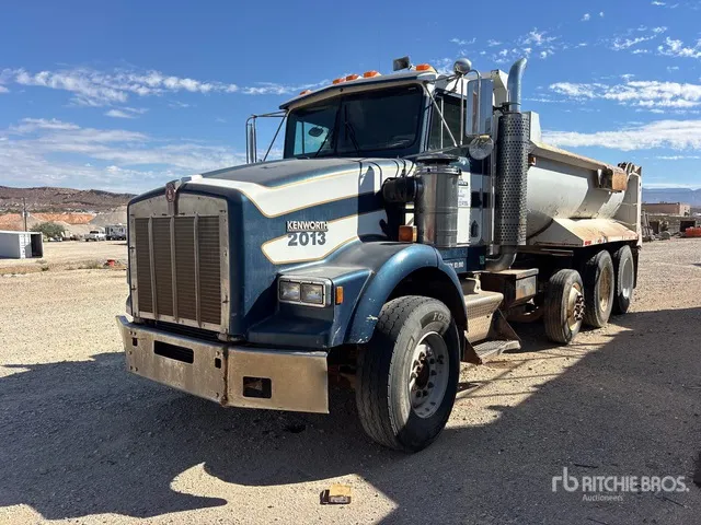 1990 Kenworth T800 8x4 Tri/A Dump Truck