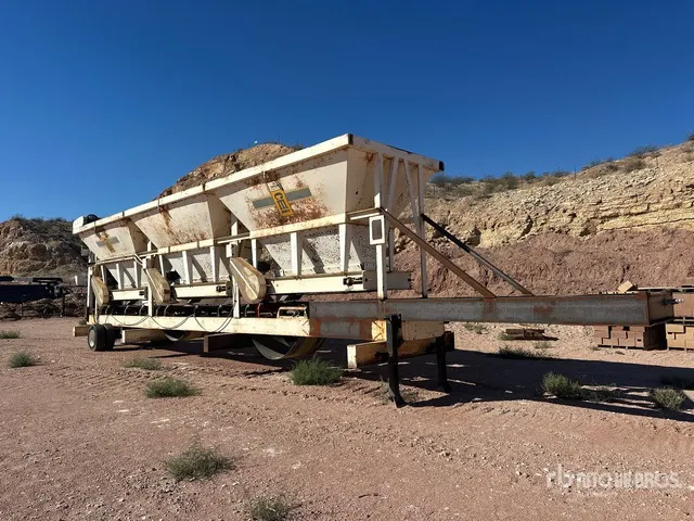 CMI SE316 7 ft x 39 ft 7 ft x 39 ft 30 in Conveyor Aggregate Feeder