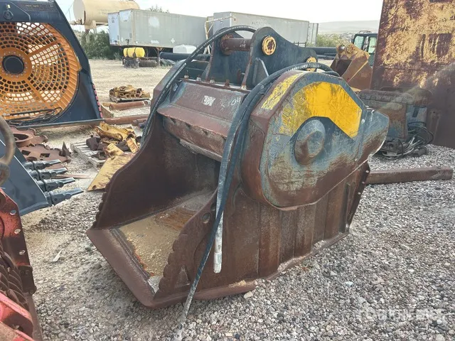 2010 MB BF90.3 38 in Excavator Crusher Bucket