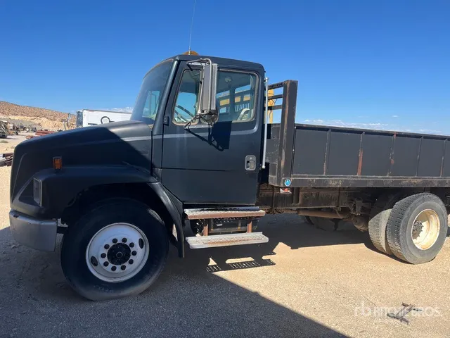 1999 Freightliner FL70 4x2 Flatbed Truck
