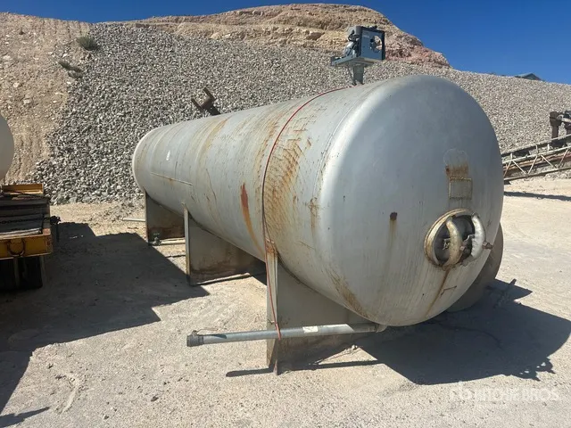 1960 Allen 3000 gal Skid-Mounted Water Tank