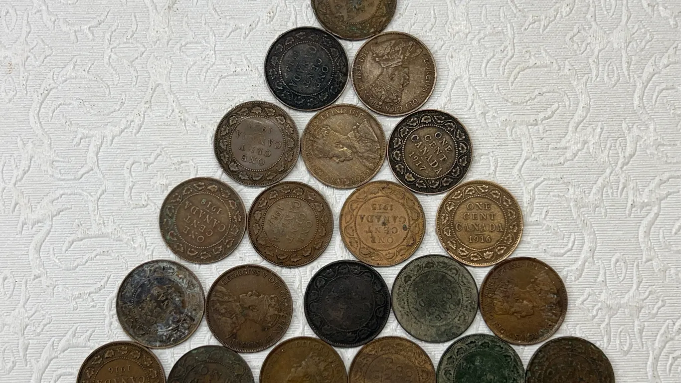100 - Large Vick's Edward & George Pennies