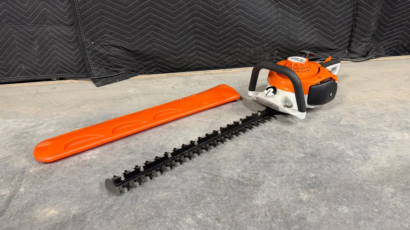 STIHL HS46C Gas Powered 22'' Hedge Trimmer