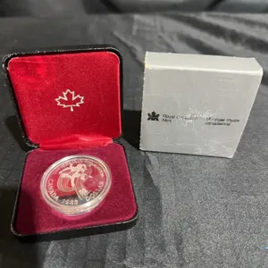 1983 Canada Edmonton Universiade Silver Dollar, .500 Silver, 23.33g, With Case and Box