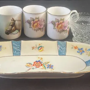 China and Glassware Lot: Royal Windsor, Crown Trent, Murano Arte, Sugar Bowls