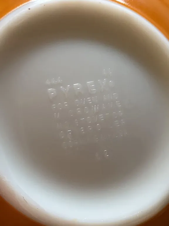 Pyrex &Glass bowls