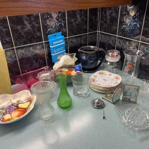 Lot Royal Albert Plates & Hoosier Glass Vases