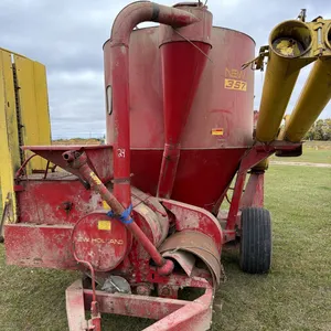 New Holland 357 mix mill
