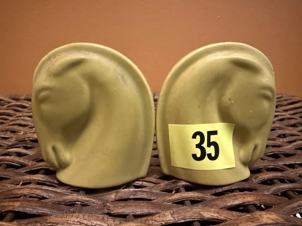 Horse head shaker set